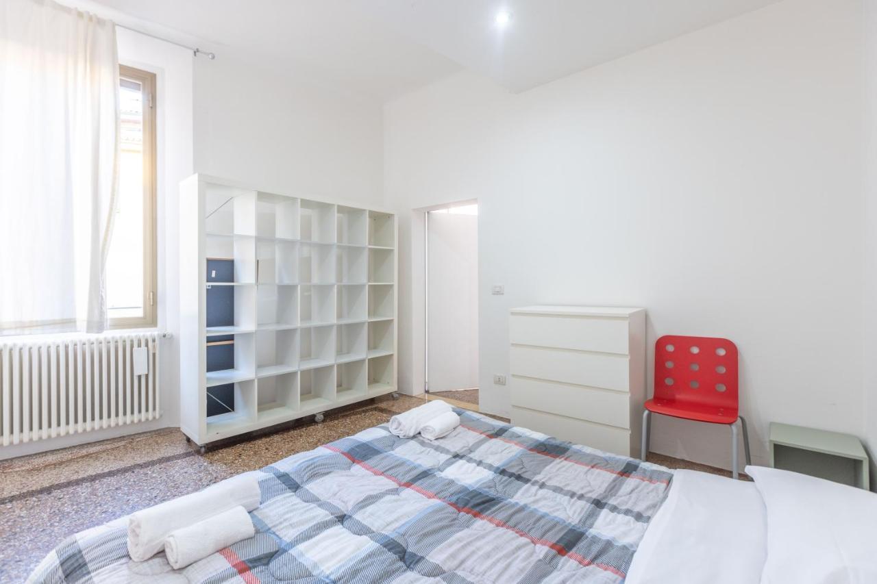 Nel Ghetto, Bologna By Short Holidays Luaran gambar